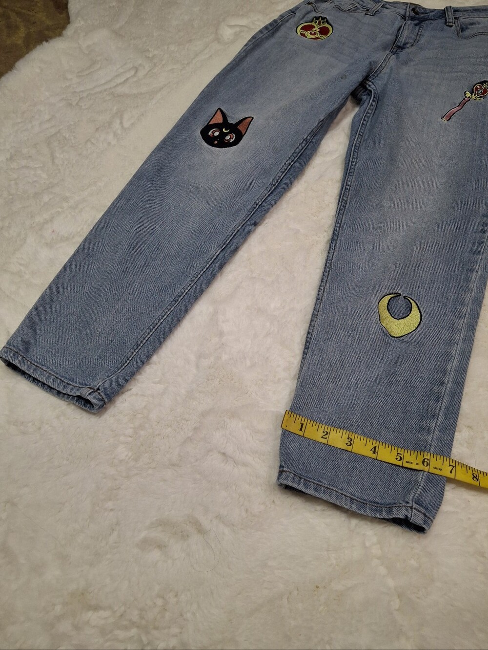 Hot Topic Sailor Moon Icons Embroidered Patchwork Mom Jeans Juniors Size 5 - Picture 16 of 16